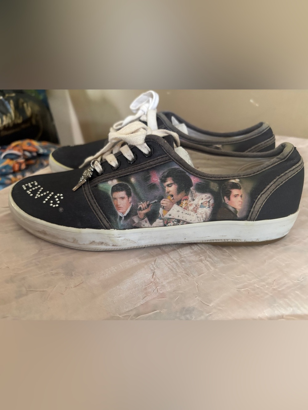 Elvis Canvas Shoes  Size 8.5